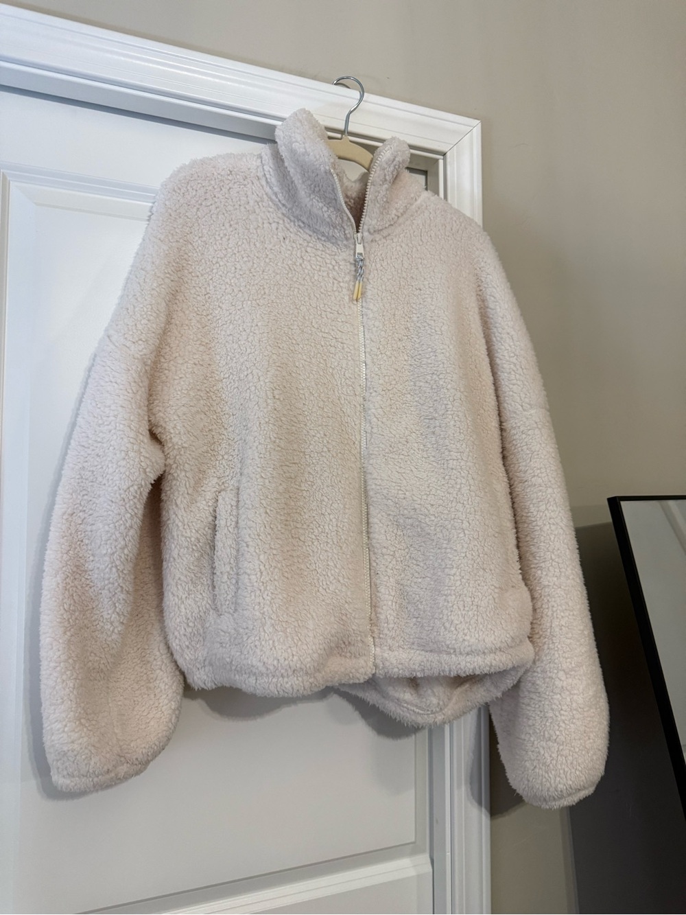 American Eagle Outfitters Cream Sherpa Zip Jacket